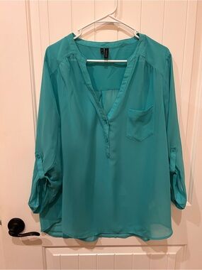 Maurice's 3/4 sleeve green lightweight blouse